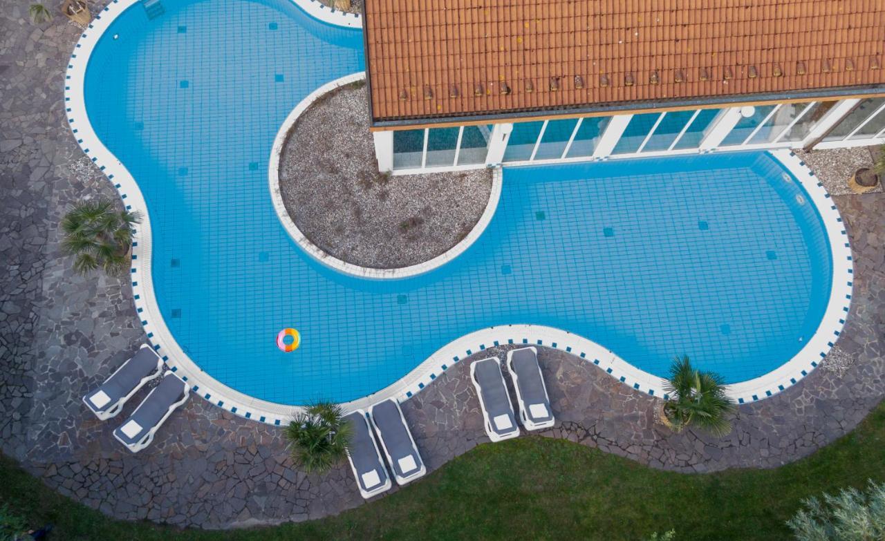 Aedenlife Hotel & Resort Ruegen Trent Exterior photo